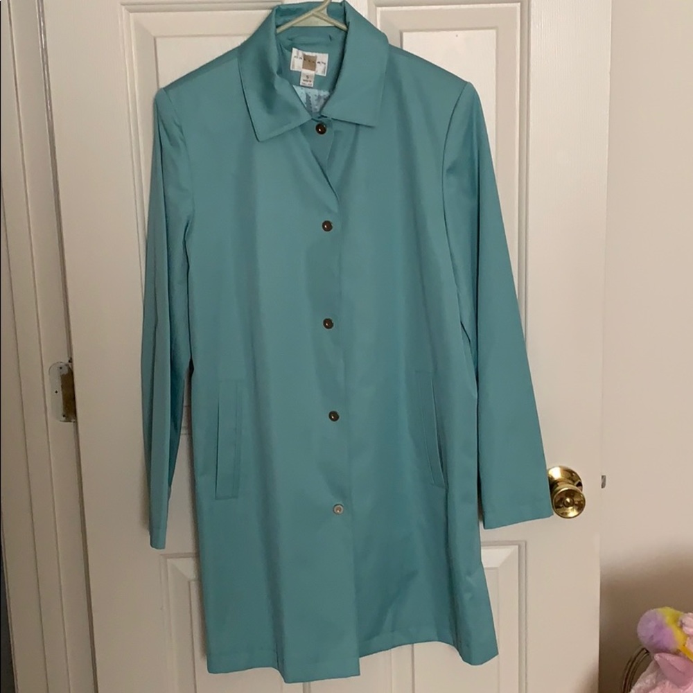 Sea foam Rain coat